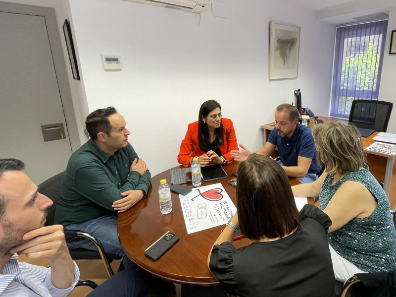 Reunión con Cruz Roja Provincial para reforzar la colaboración y conocimiento de las acciones sociales que desarrollan